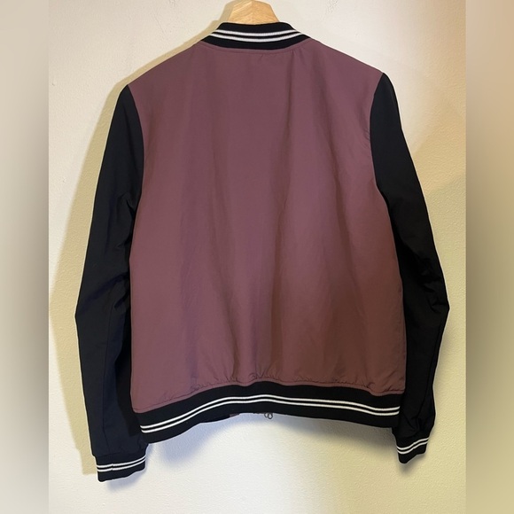 VOLCOM-COCO HO TRACK JACKET EGGPLANT with Printed Body Lining 
Size Small - Picture 5 of 8